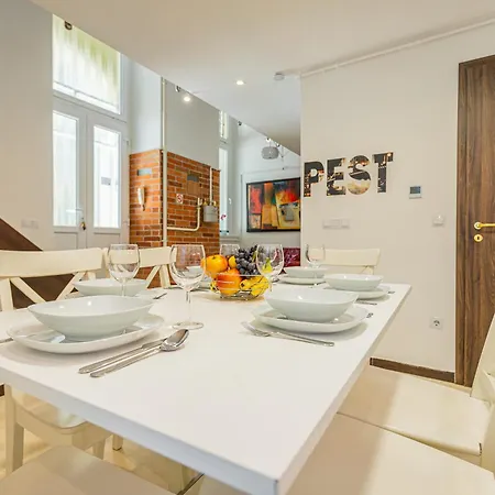 Fancy Apartman *